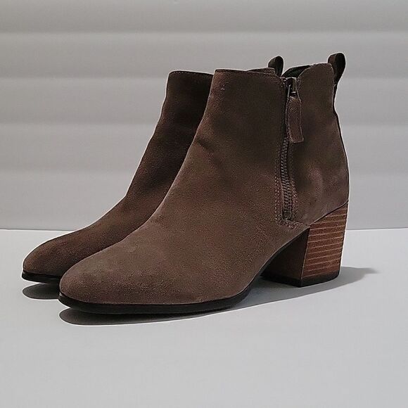 Blondo Stacked Block Heel Suede Boots - Picture 1 of 15